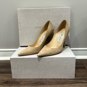 JIMMY CHOO SIZE 37 nuded suede pump